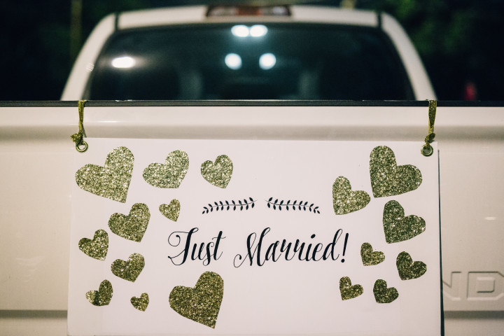 Just Married Wedding Truck Send Off | EntertainingLife.com