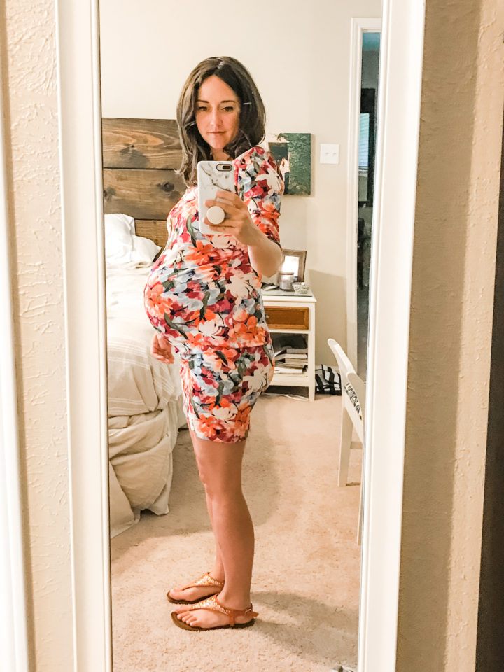 Taking a Bump Selfie at 40 Weeks Pregnant with Annabelle 